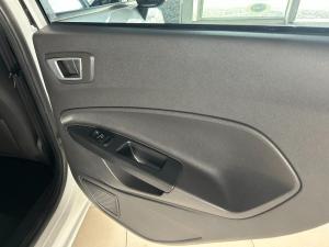 Ford Fiesta 5-door 1.0T Trend - Image 10