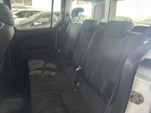 Ford Tourneo Connect 1.0T Trend - Image 9