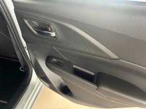 Suzuki Swift 1.2 GL+ manual - Image 13