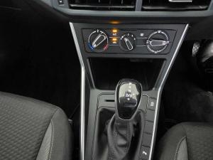Volkswagen Polo hatch 1.0TSI Life auto - Image 14