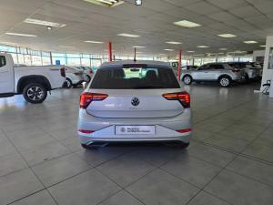 Volkswagen Polo hatch 1.0TSI Life auto - Image 4