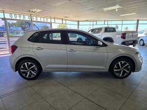 Volkswagen Polo hatch 1.0TSI Life auto - Image 6