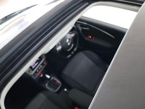 Volkswagen Polo hatch 1.2TSI Highline auto - Image 10