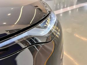 Land Rover Range Rover Evoque D200 R-Dynamic SE - Image 11