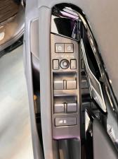 Land Rover Range Rover Evoque D200 R-Dynamic SE - Image 21