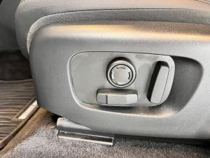 Land Rover Range Rover Evoque D200 R-Dynamic SE - Image 22