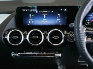 Mercedes-Benz GLA GLA200 Progressive - Image 11