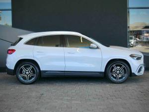 Mercedes-Benz GLA GLA200 Progressive - Image 4