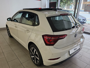 Volkswagen Polo hatch 1.0TSI Life manual - Image 3