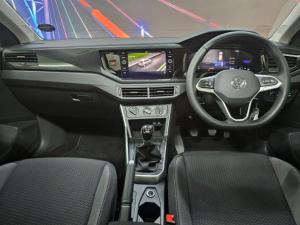 Volkswagen Polo hatch 1.0TSI Life manual - Image 11