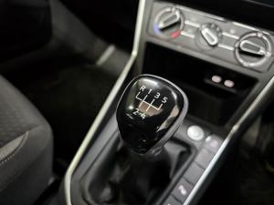 Volkswagen Polo hatch 1.0TSI Life manual - Image 10