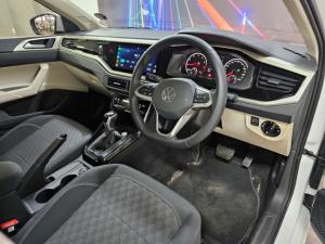 Volkswagen Polo sedan 1.0TSI Life - Image 5