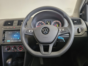 Volkswagen Polo Vivo hatch 1.6 Life - Image 6