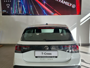 Volkswagen T-Cross 1.0TSI manual - Image 12