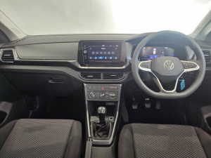 Volkswagen T-Cross 1.0TSI manual - Image 9