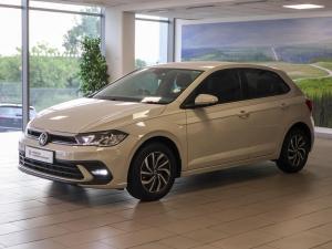 Volkswagen Polo hatch 1.0TSI Life auto - Image 3