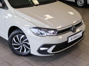 Volkswagen Polo hatch 1.0TSI Life auto - Image 4
