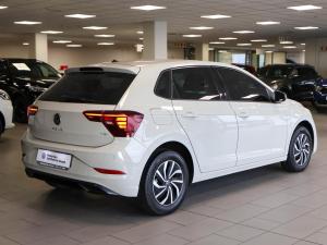 Volkswagen Polo hatch 1.0TSI Life auto - Image 8