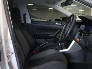 Volkswagen Polo hatch 1.0TSI Life auto - Image 9