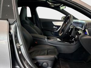 Mercedes-Benz CLA CLA200 Progressive - Image 13