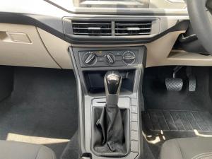 Volkswagen Polo sedan 1.6 auto - Image 18