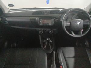Toyota Hilux 2.0 single cab S (aircon) - Image 6