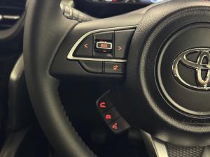 Toyota Urban Cruiser 1.5 XR manual - Image 9