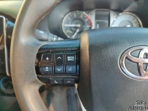 Toyota Hilux 2.4GD-6 single cab Raider manual - Image 9