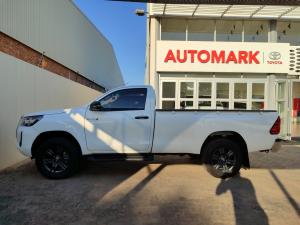 Toyota Hilux 2.4GD-6 single cab Raider manual - Image 13