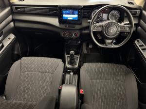 Toyota Rumion 1.5 SX manual - Image 6