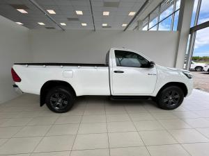 Toyota Hilux 2.4GD-6 single cab Raider manual - Image 3