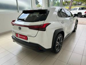 Lexus UX 200 EX - Image 2