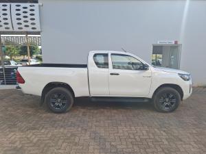 Toyota Hilux 2.4GD-6 Xtra cab Raider auto - Image 3