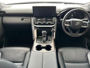 Toyota Land Cruiser 300 3.3D ZX - Image 6