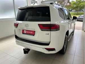 Toyota Land Cruiser 300 3.3D ZX - Image 2