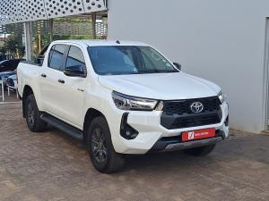 Toyota Hilux 2.8GD-6 double cab Raider auto - Image 1
