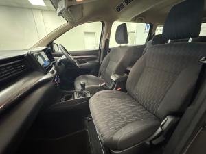 Toyota Rumion 1.5 TX manual - Image 7