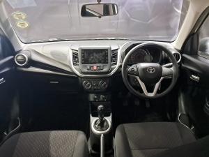 Toyota Vitz 1.0 XR manual - Image 6