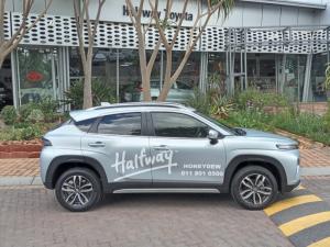 Toyota Starlet Cross 1.5 XR auto - Image 3