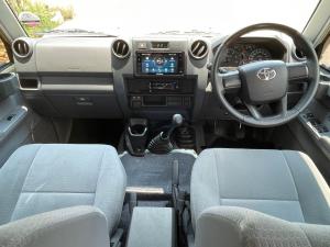 Toyota Land Cruiser 79 4.5D-4D V8 double cab LX - Image 6