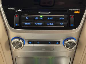 Toyota Land Cruiser 200 4.5D-4D V8 VX-R - Image 14