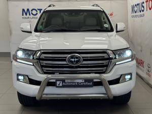 Toyota Land Cruiser 200 4.5D-4D V8 VX-R - Image 4