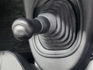 Toyota Hilux 2.0 single cab S (aircon) - Image 9