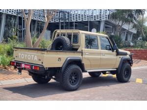 Toyota Land Cruiser 79 4.5D-4D V8 double cab LX - Image 2
