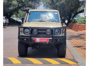 Toyota Land Cruiser 79 4.5D-4D V8 double cab LX - Image 4