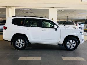 Toyota Land Cruiser 300 3.3D GX-R - Image 3