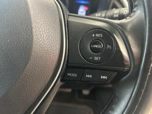 Toyota Corolla Cross 1.8 Hybrid XS - Image 10