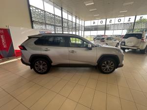 Toyota RAV4 2.5 Hybrid VX E-Four - Image 3