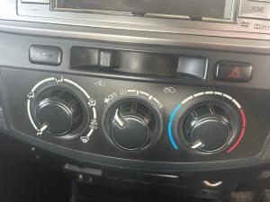 Toyota Hilux 3.0D-4D Xtra cab 4x4 Raider Legend 45 - Image 15