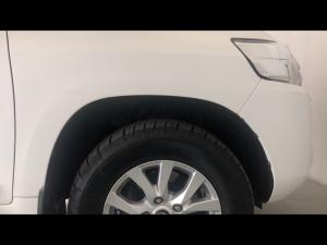 Toyota Land Cruiser 200 4.5D-4D V8 VX-R - Image 17